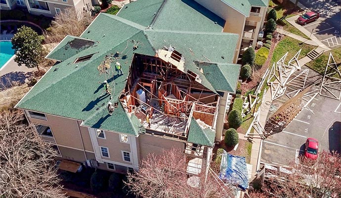 Apartment building roof reconstruction