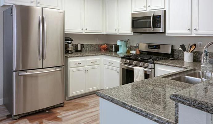 Refrigerator leaking water